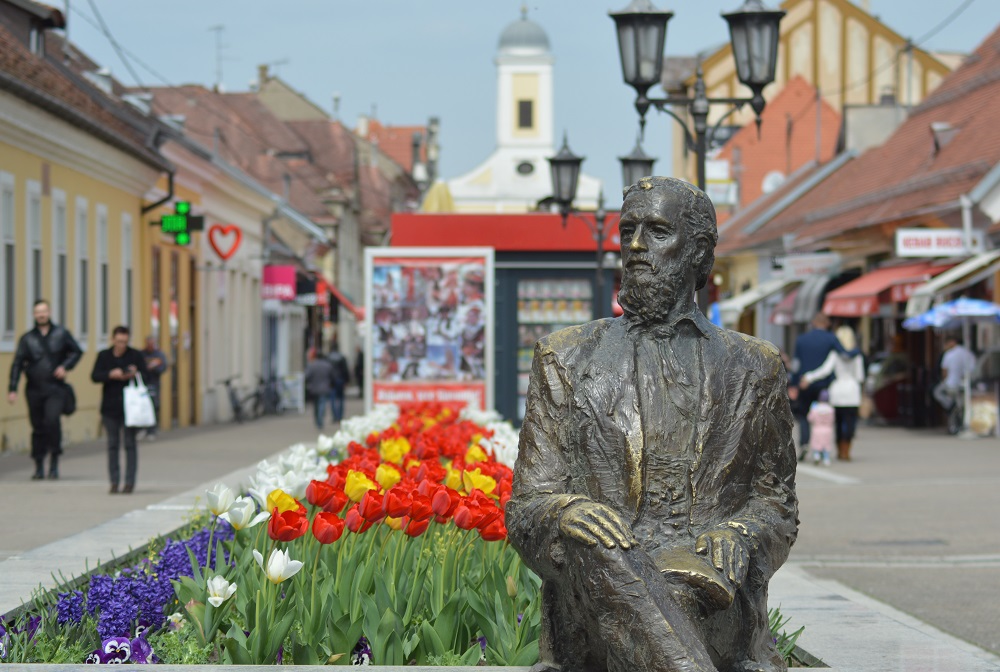 Spomenik Luke Botića