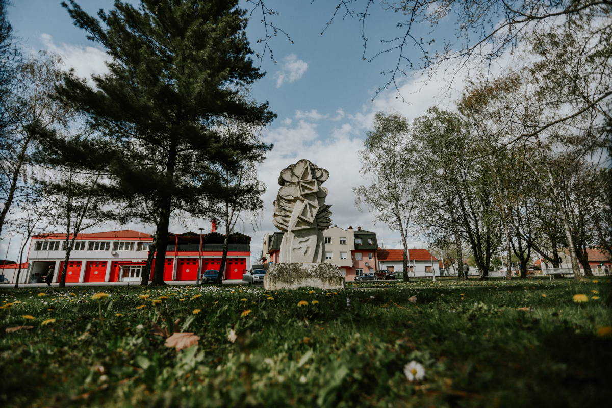 Skulptura Spomenik životu