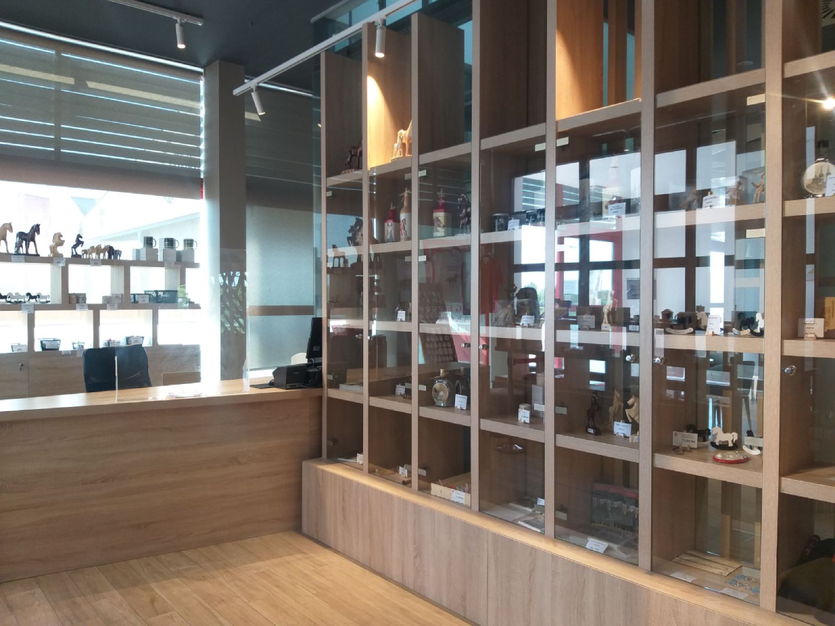 Suvenirnica Državne ergele Đakovo i Lipik